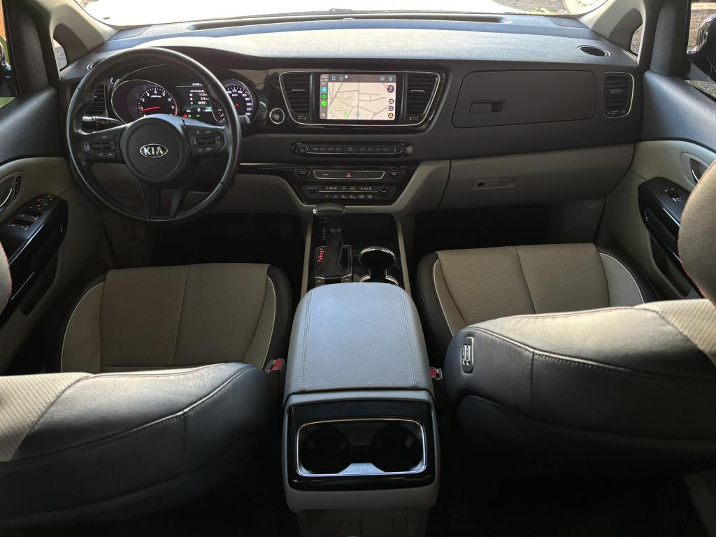 KIA Carnival - Foto