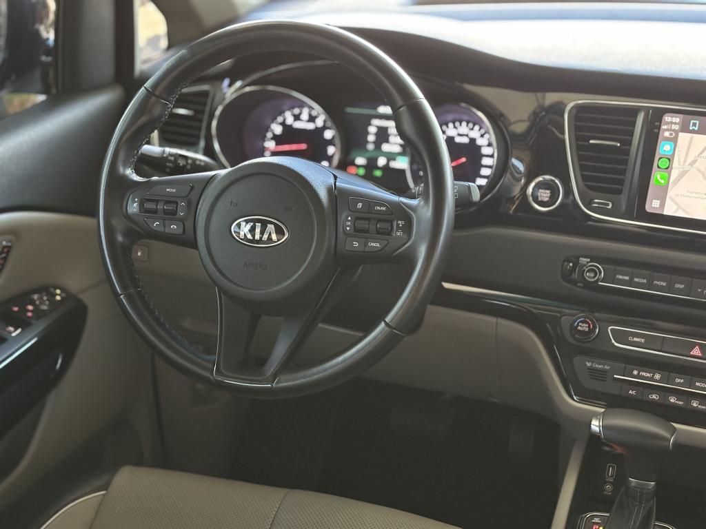 KIA Carnival - Foto