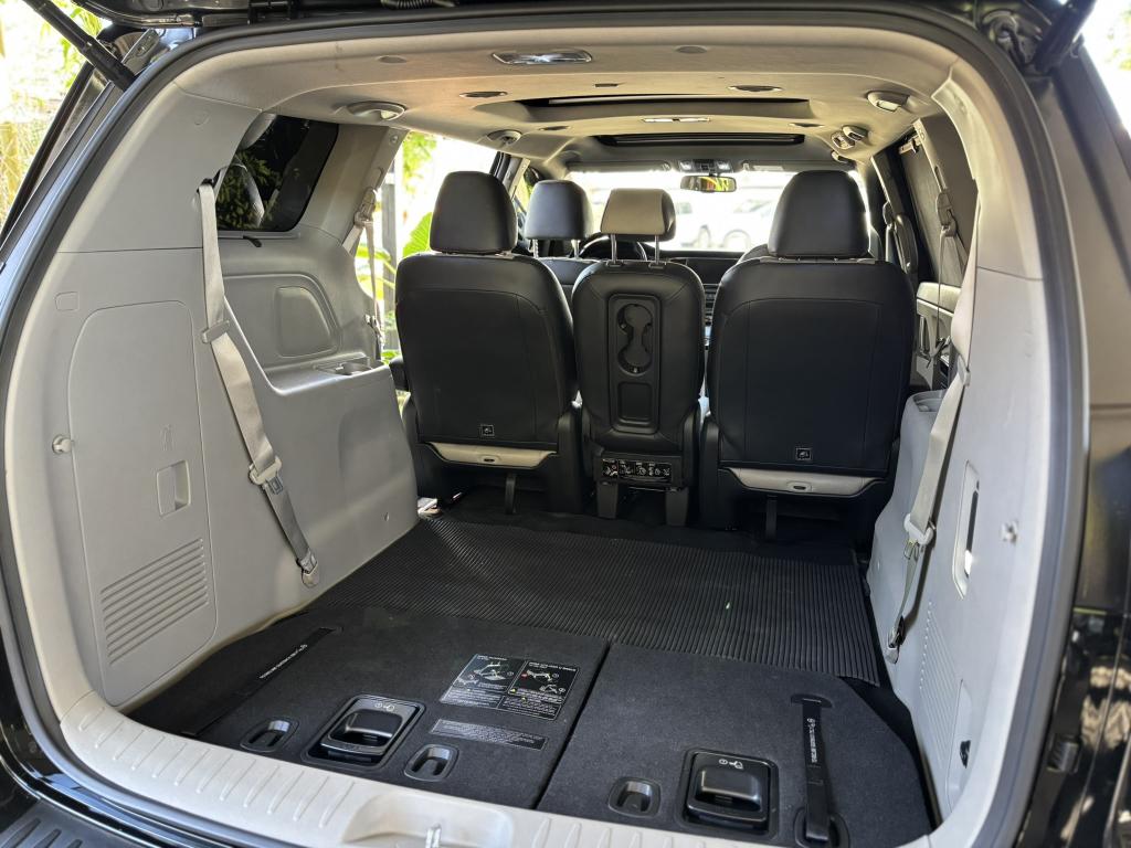 KIA Carnival - Foto