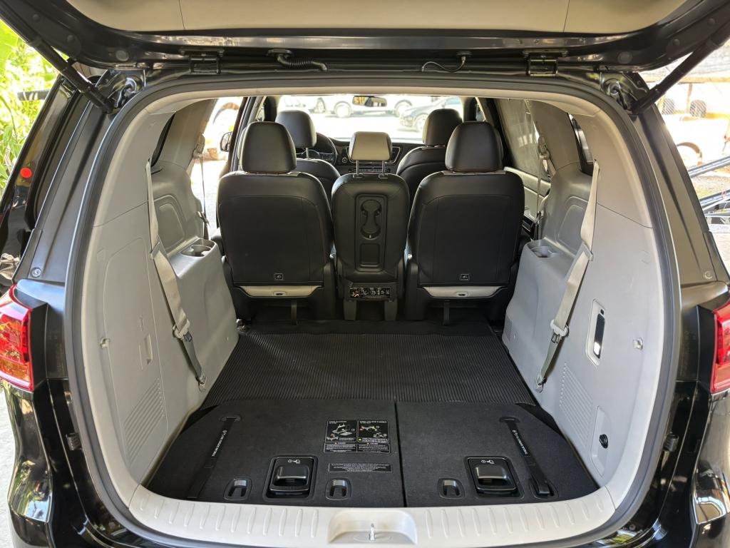 KIA Carnival - Foto