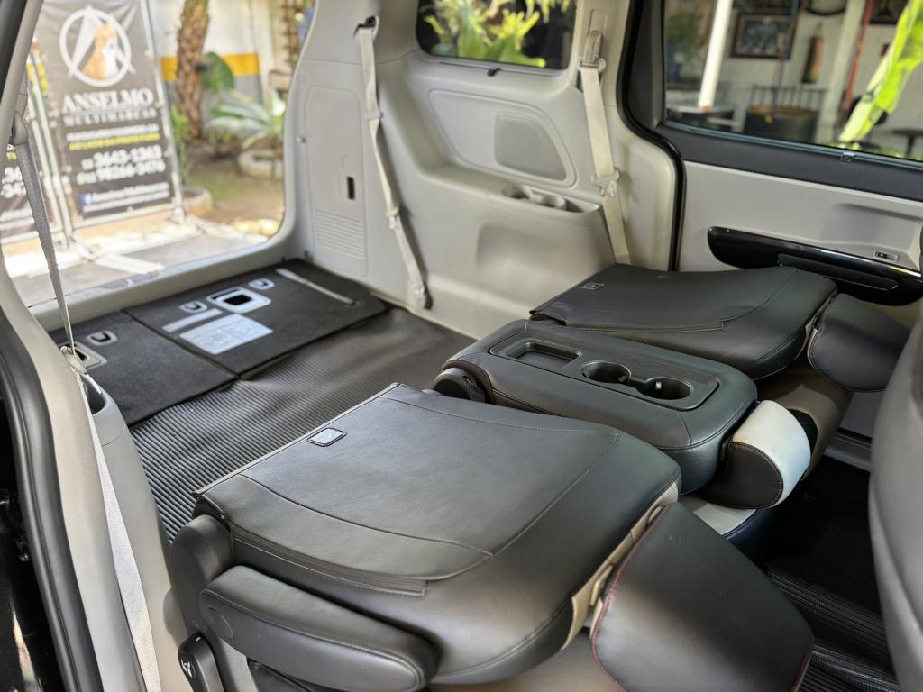 KIA Carnival - Foto