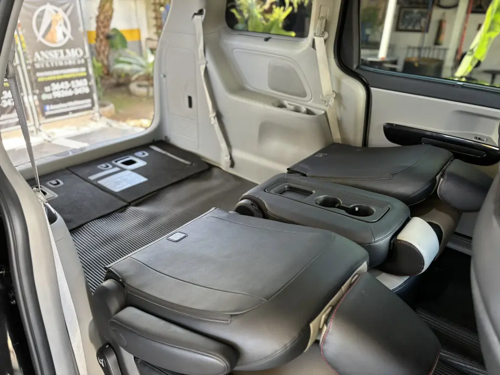KIA Carnival - Foto