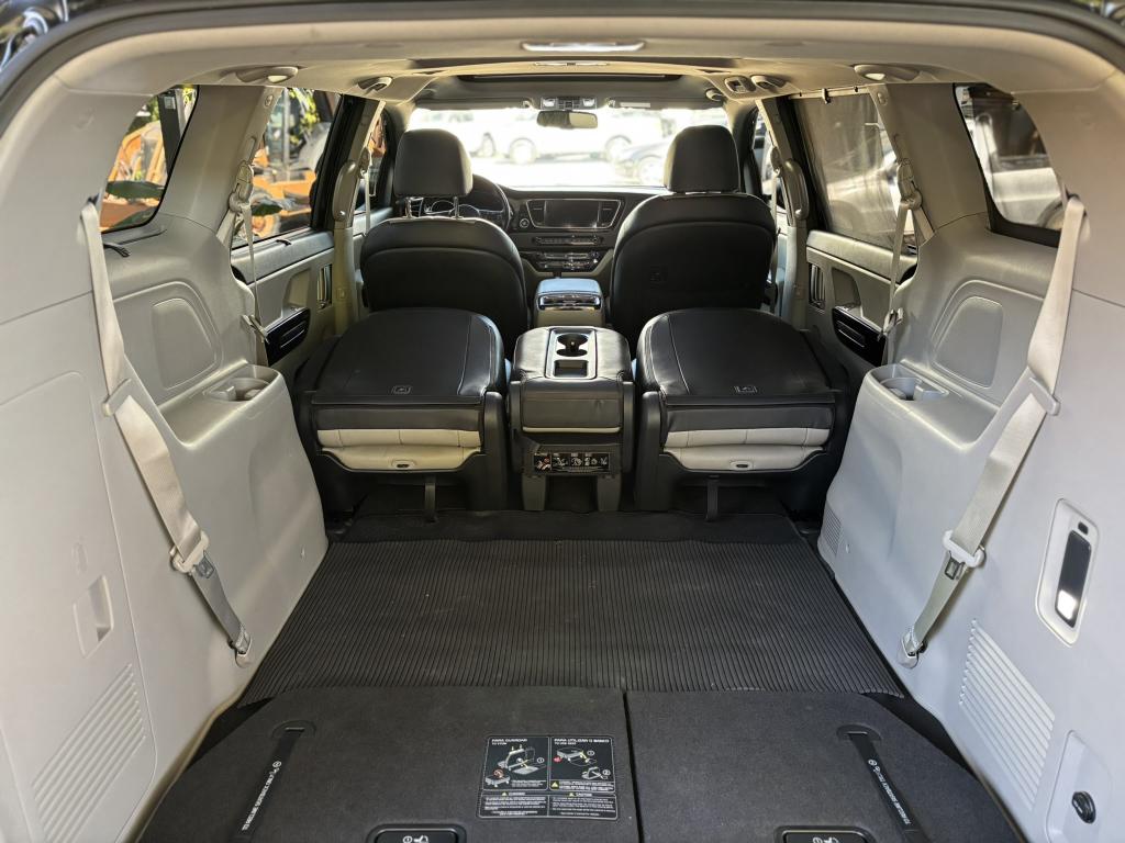 KIA Carnival - Foto