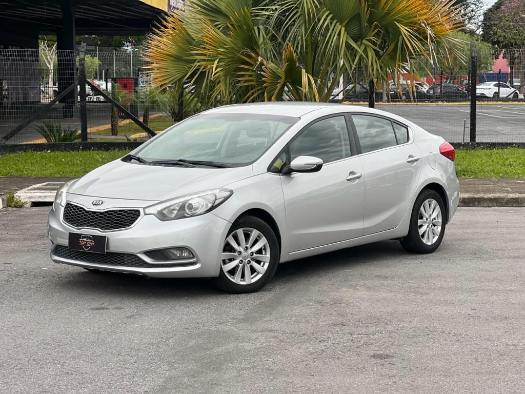 KIA Cerato Sedan - Foto