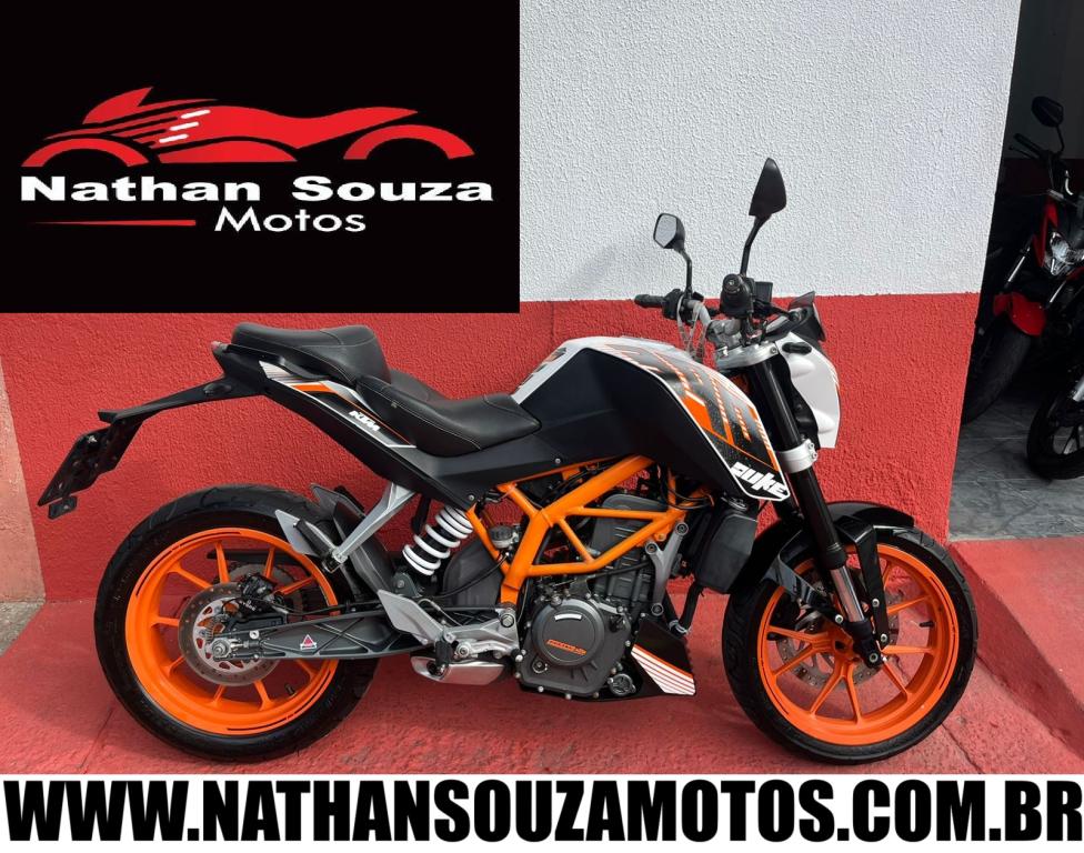 KTM 390 Duke - Foto