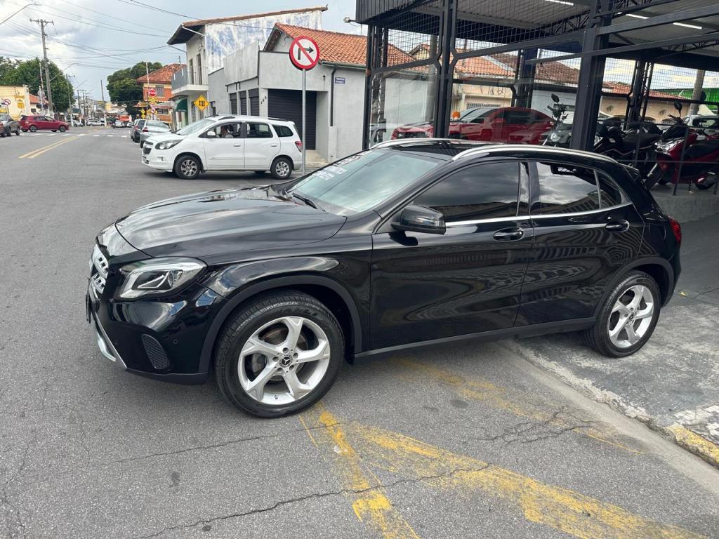 MERCEDES-BENZ A 200 - Foto