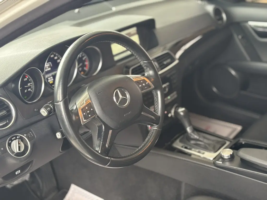 MERCEDES-BENZ C 180 - Foto