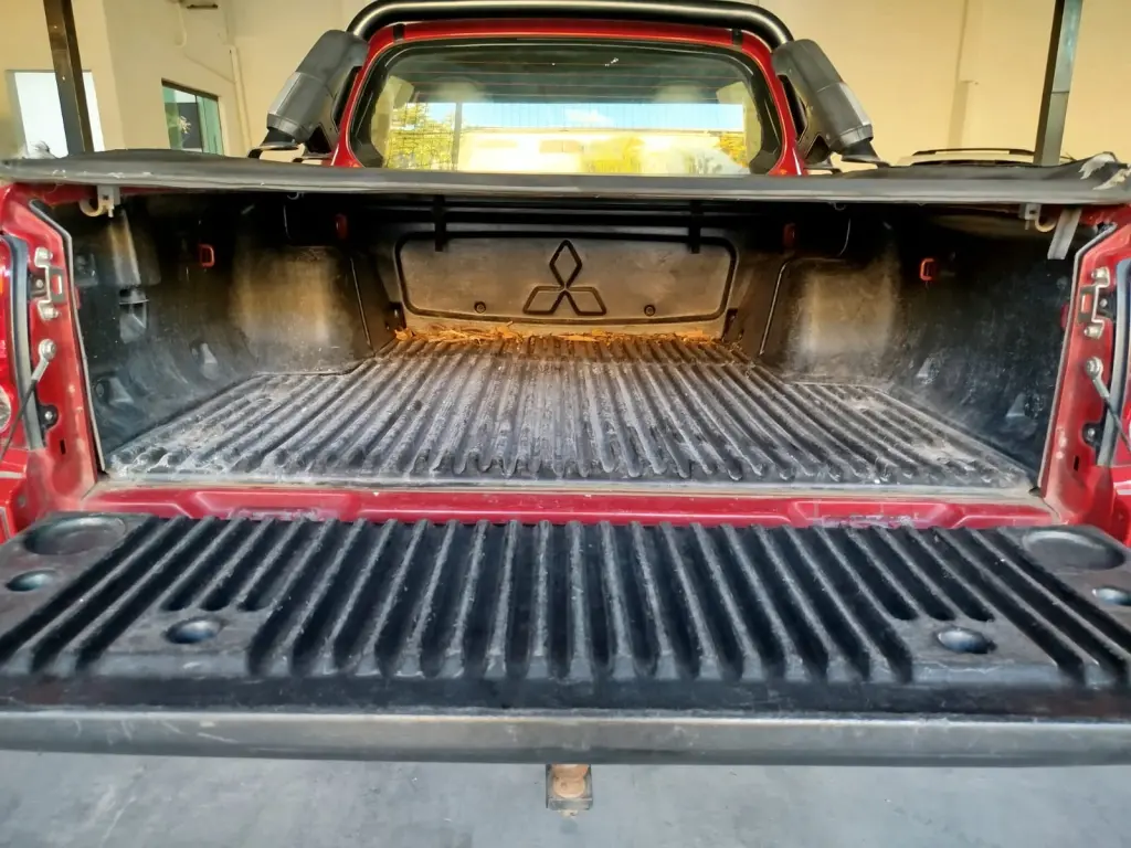 MITSUBISHI L 200 Triton - Foto