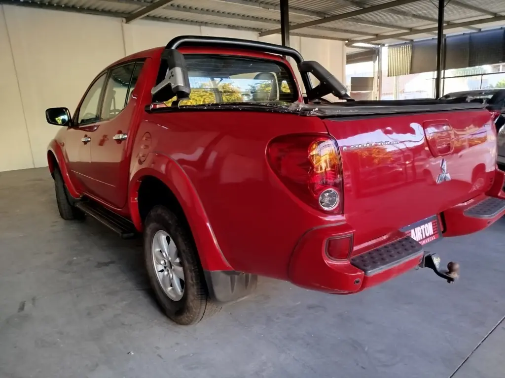 MITSUBISHI L 200 Triton - Foto