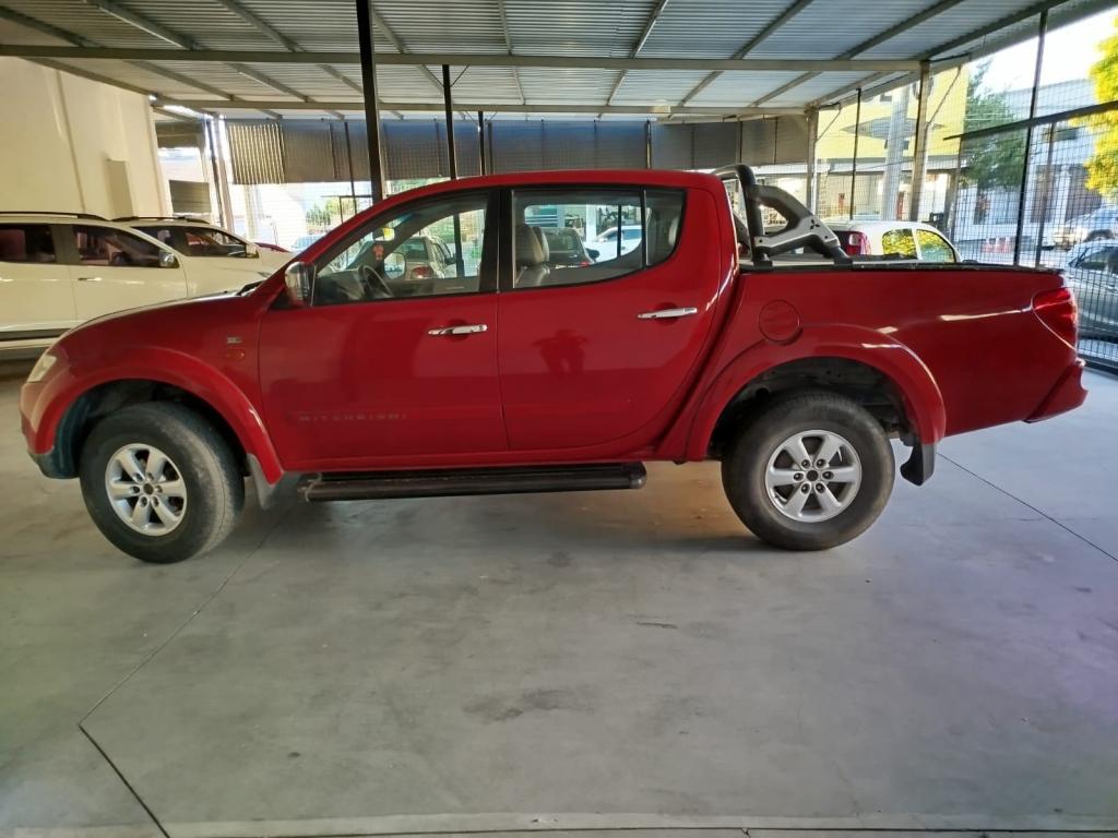 MITSUBISHI L 200 Triton - Foto