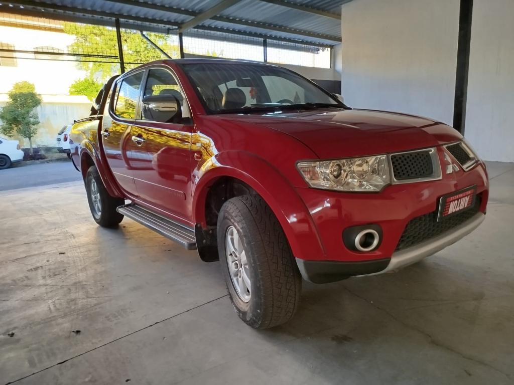 MITSUBISHI L 200 Triton - Foto