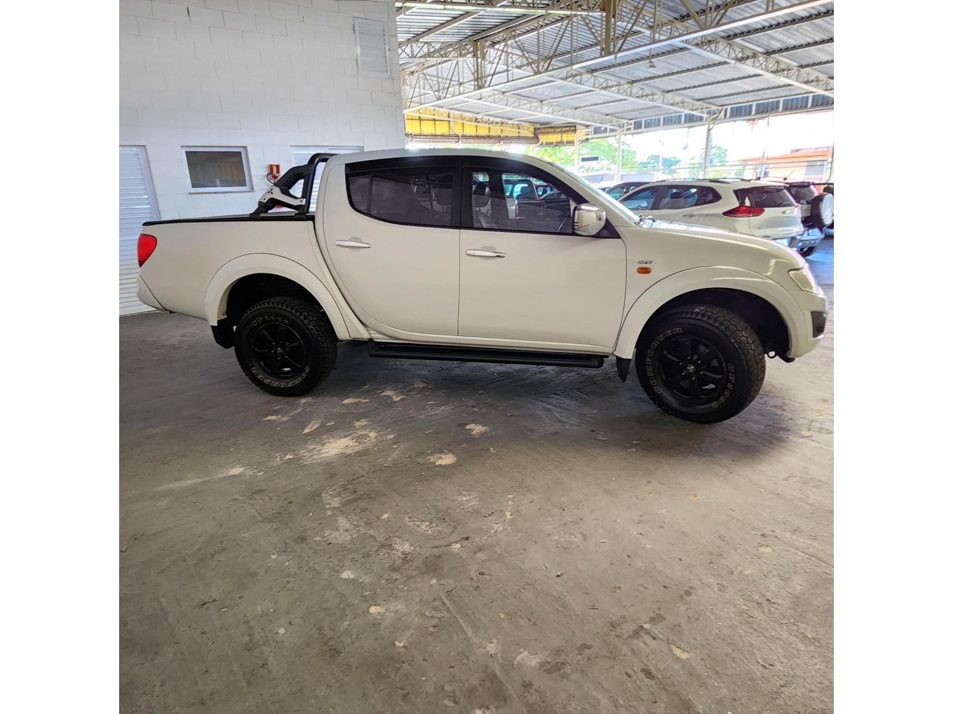 MITSUBISHI L 200 Triton - Foto