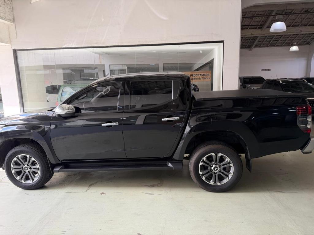 MITSUBISHI L 200 Triton - Foto