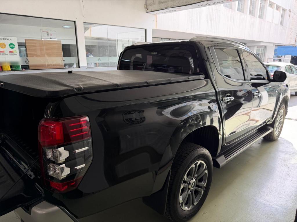 MITSUBISHI L 200 Triton - Foto