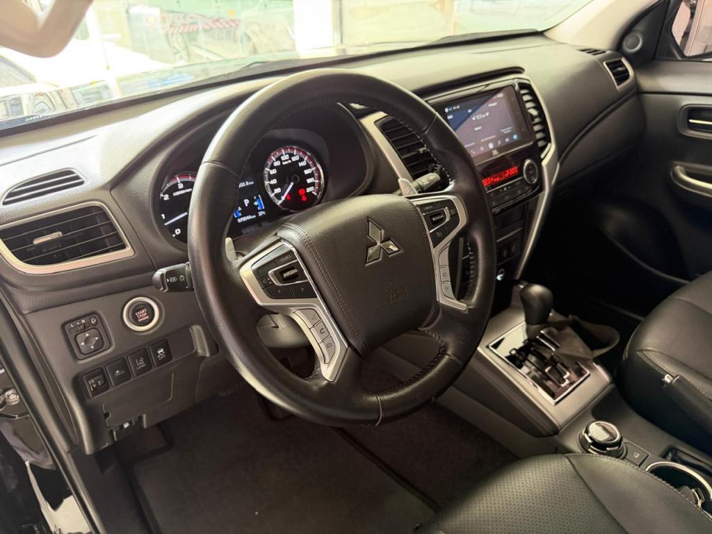 MITSUBISHI L 200 Triton - Foto