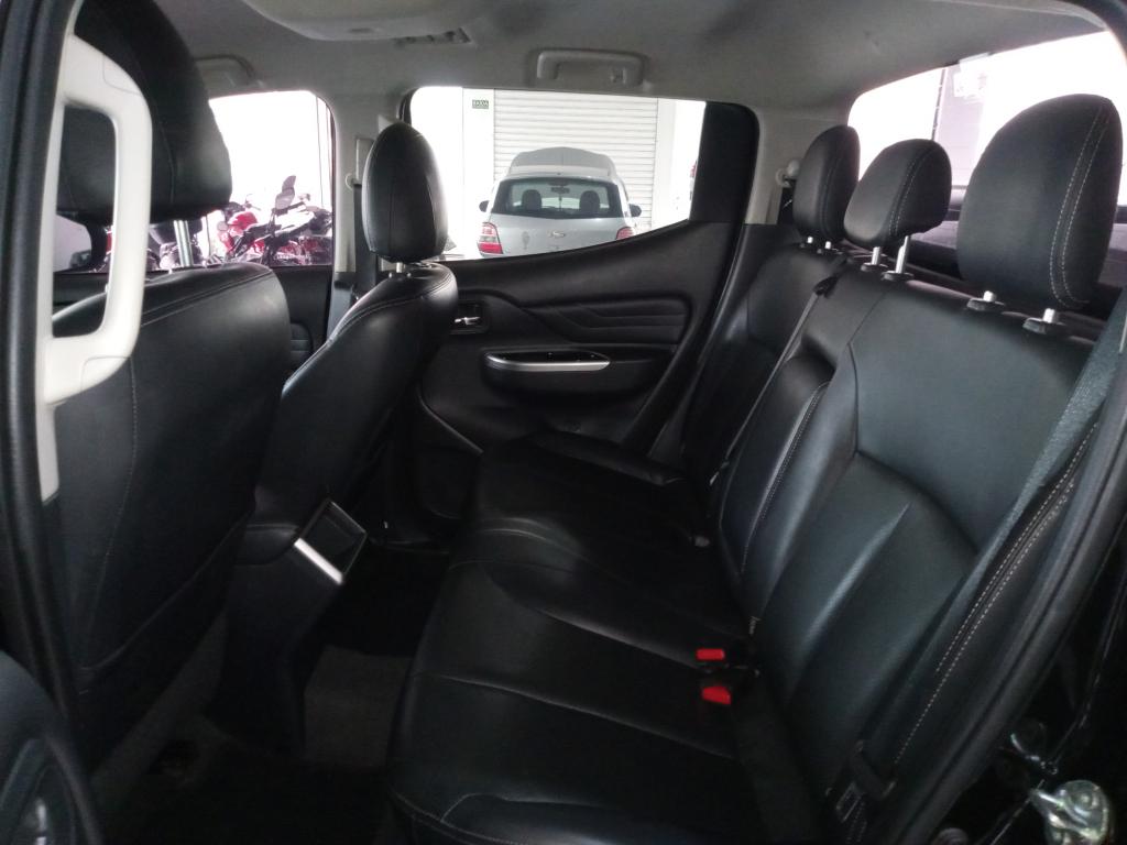 MITSUBISHI L 200 Triton - Foto