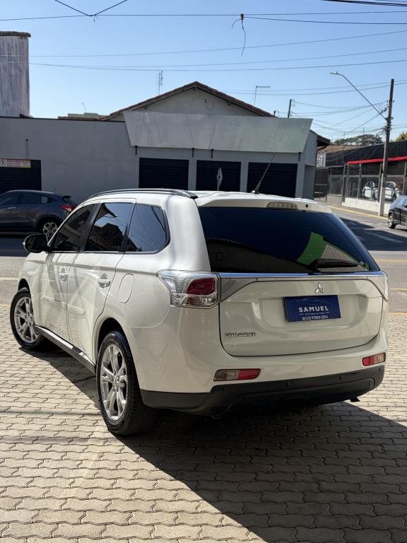 MITSUBISHI Outlander - Foto