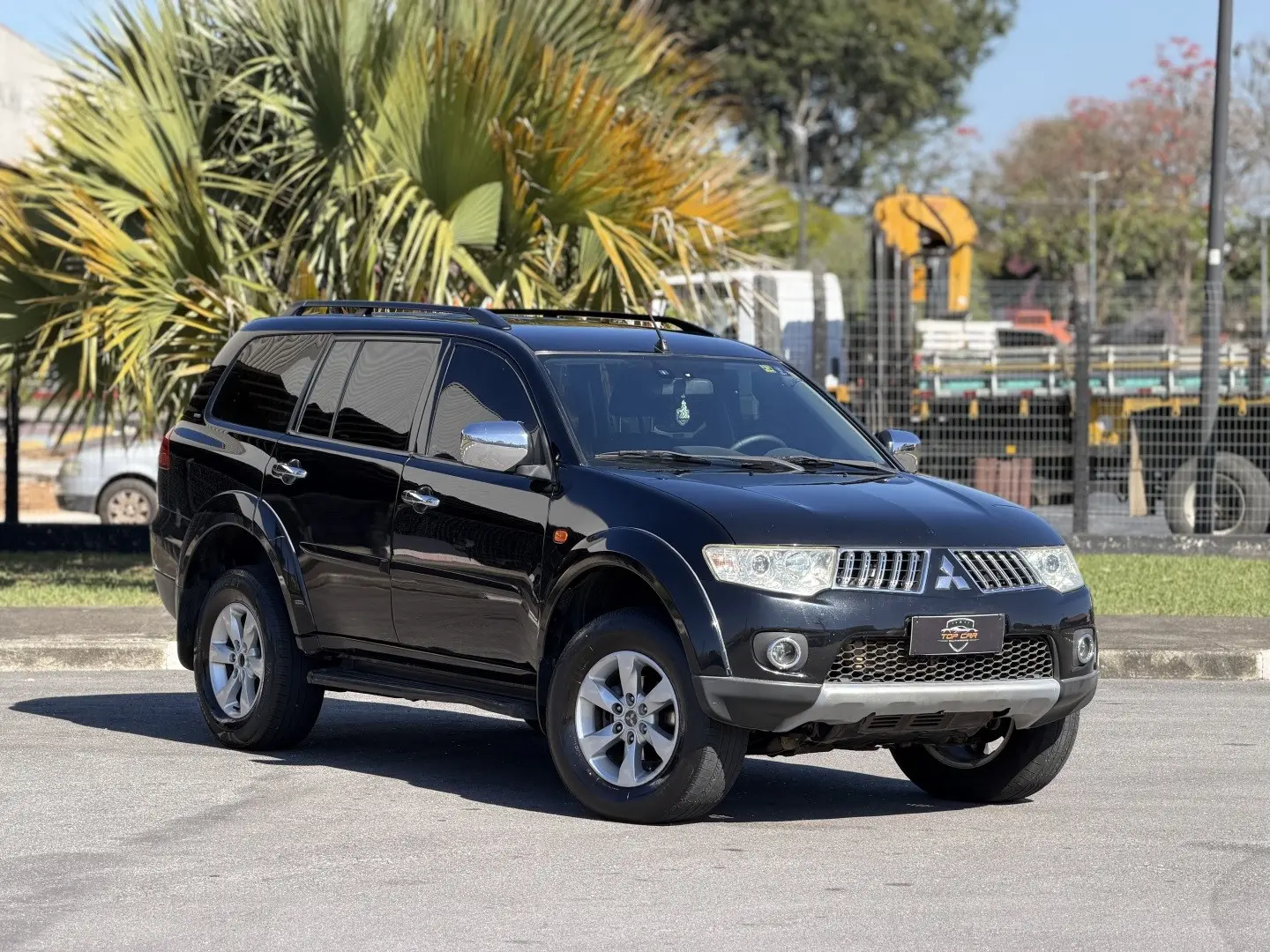MITSUBISHI Pajero Dakar