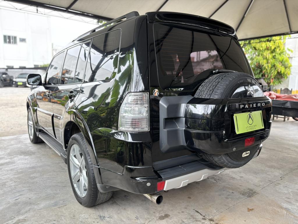 MITSUBISHI Pajero Full - Foto