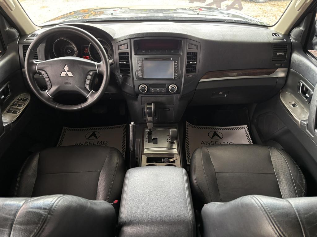 MITSUBISHI Pajero Full - Foto