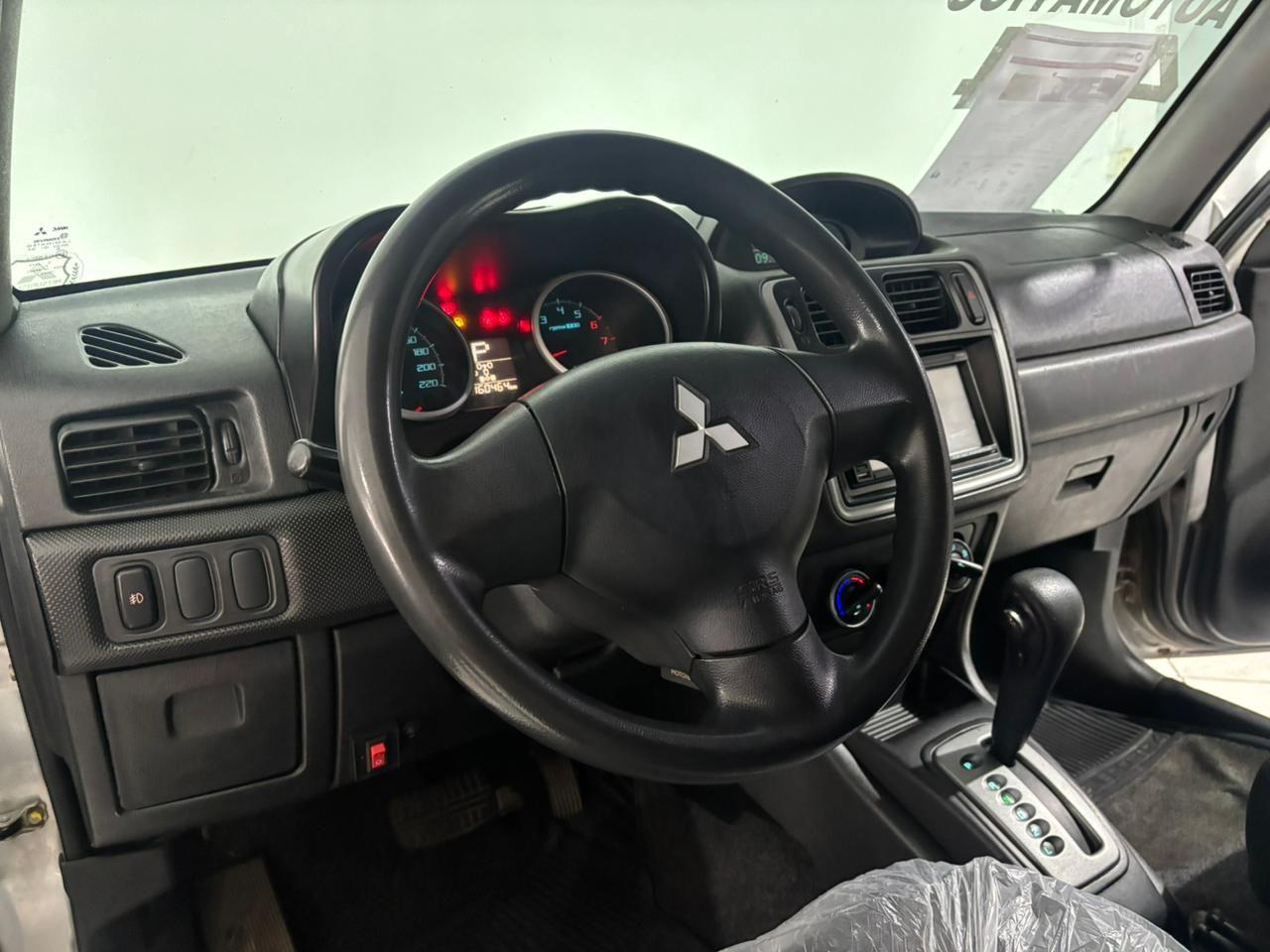 MITSUBISHI Pajero TR4 - Foto