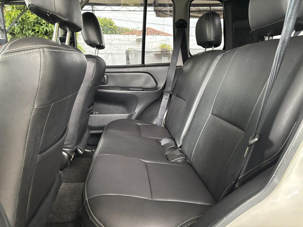 MITSUBISHI Pajero TR4 - Foto