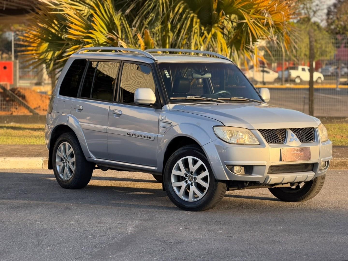 MITSUBISHI Pajero TR4