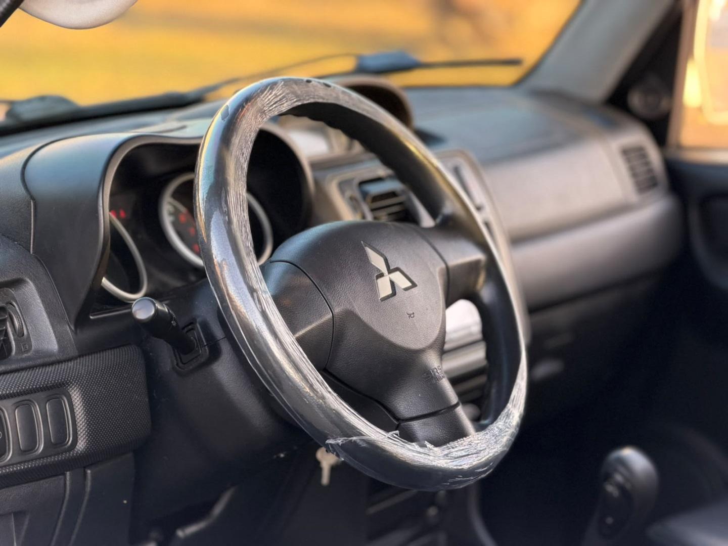 MITSUBISHI Pajero TR4 - Foto