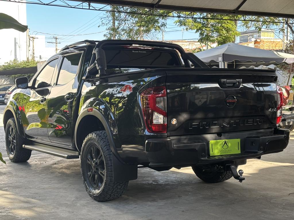 NISSAN Frontier - Foto