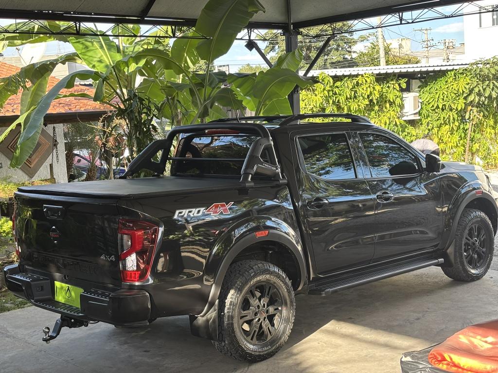NISSAN Frontier - Foto