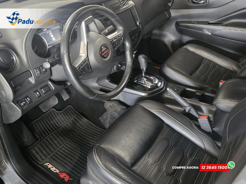 NISSAN Frontier - Foto