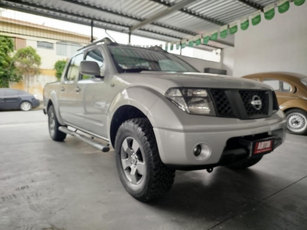 NISSAN Frontier - Foto