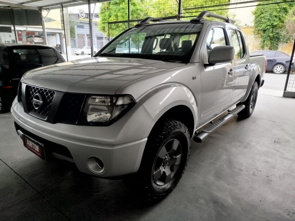 NISSAN Frontier - Foto
