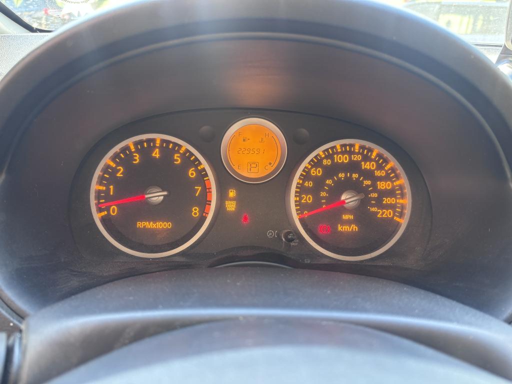 NISSAN Sentra - Foto