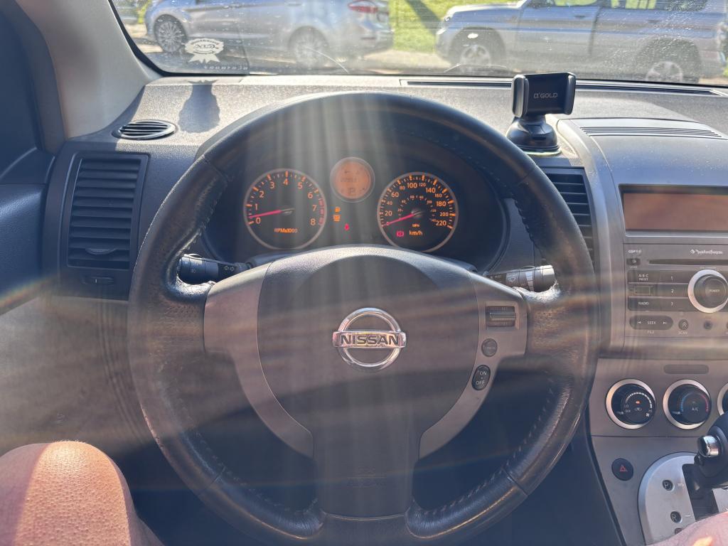 NISSAN Sentra - Foto