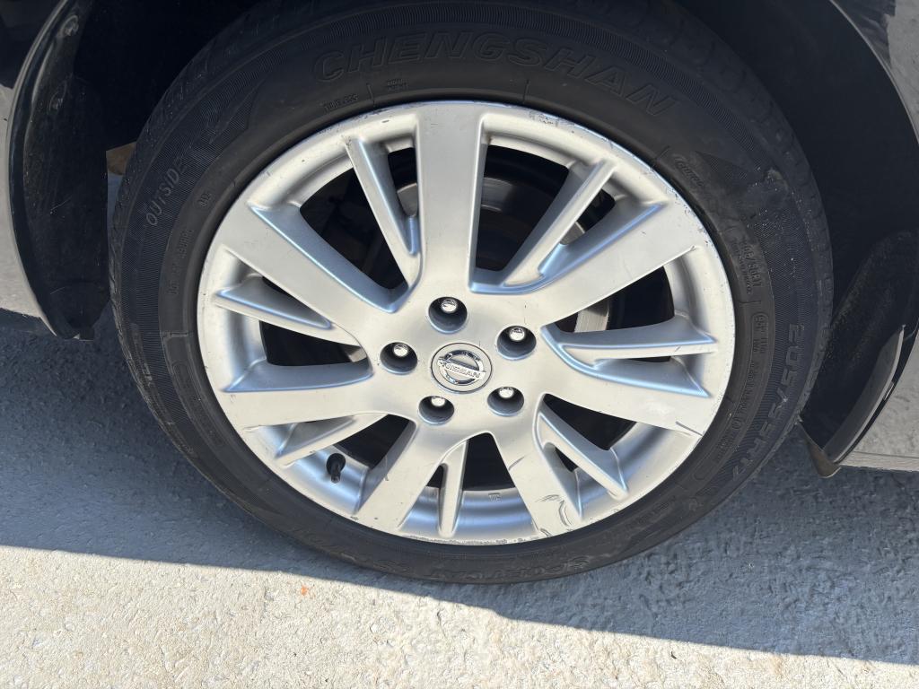 NISSAN Sentra - Foto