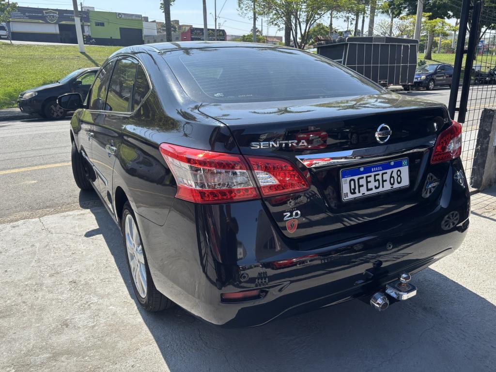 NISSAN Sentra - Foto