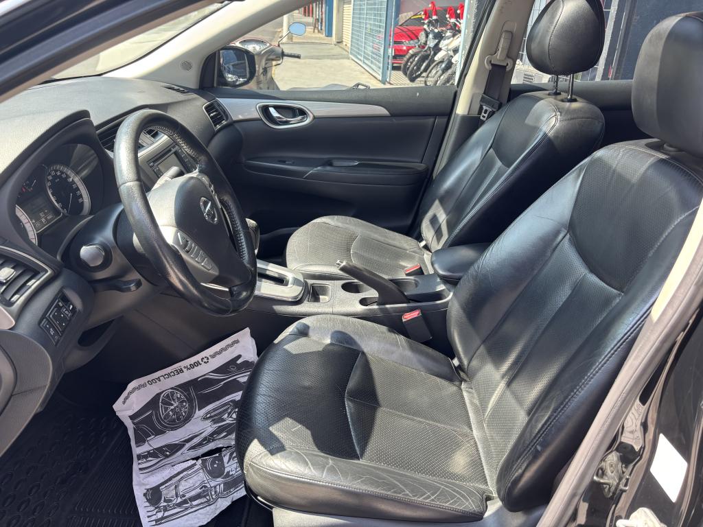 NISSAN Sentra - Foto