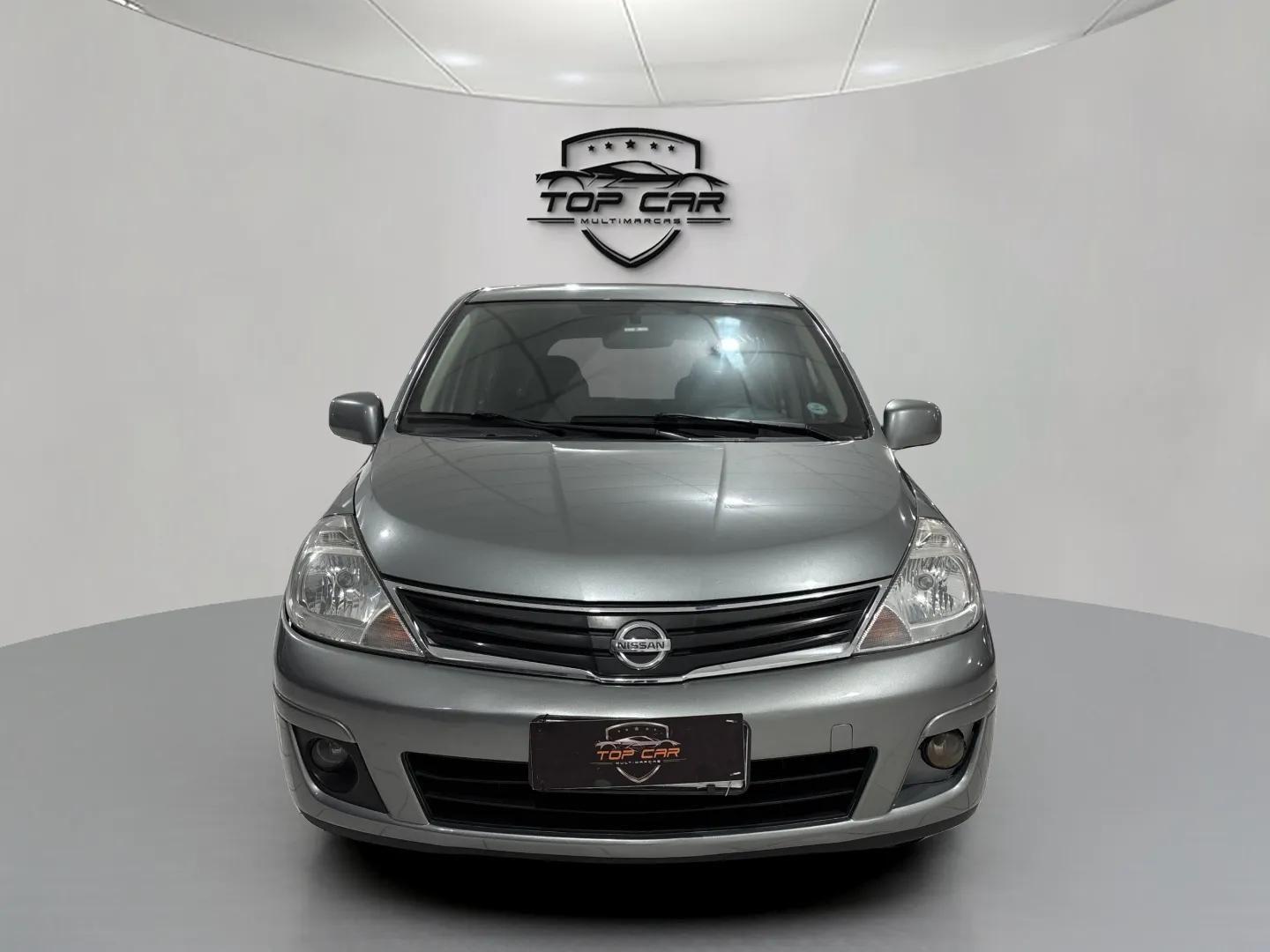 NISSAN Tiida Hatch - Foto