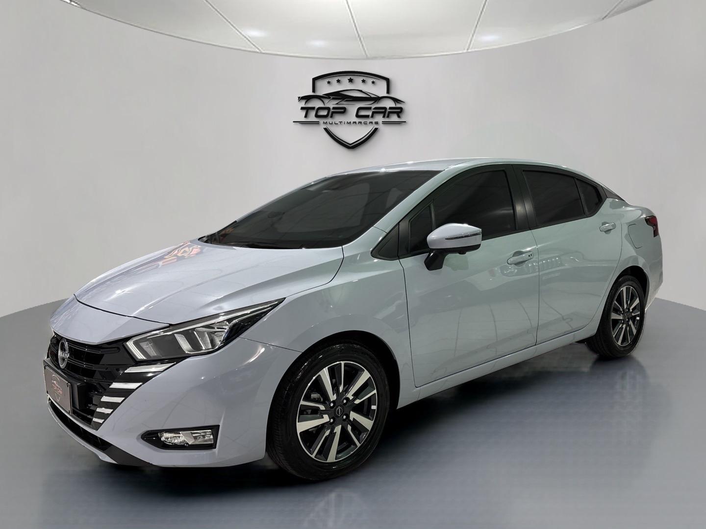 NISSAN Versa Sedan - Miniatura