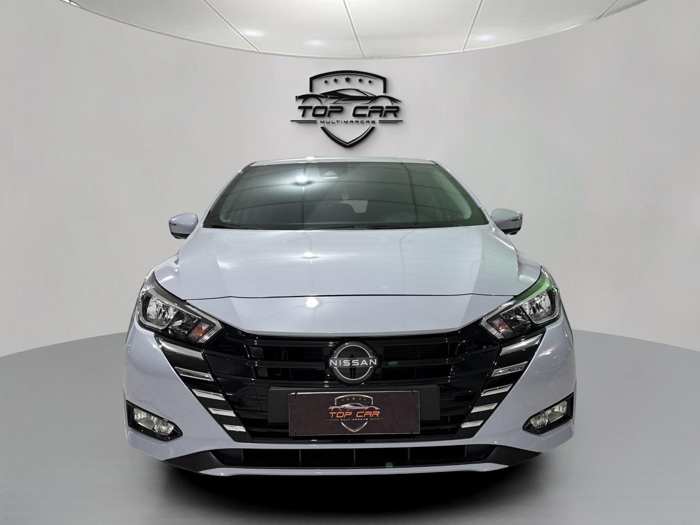 NISSAN Versa Sedan - Miniatura