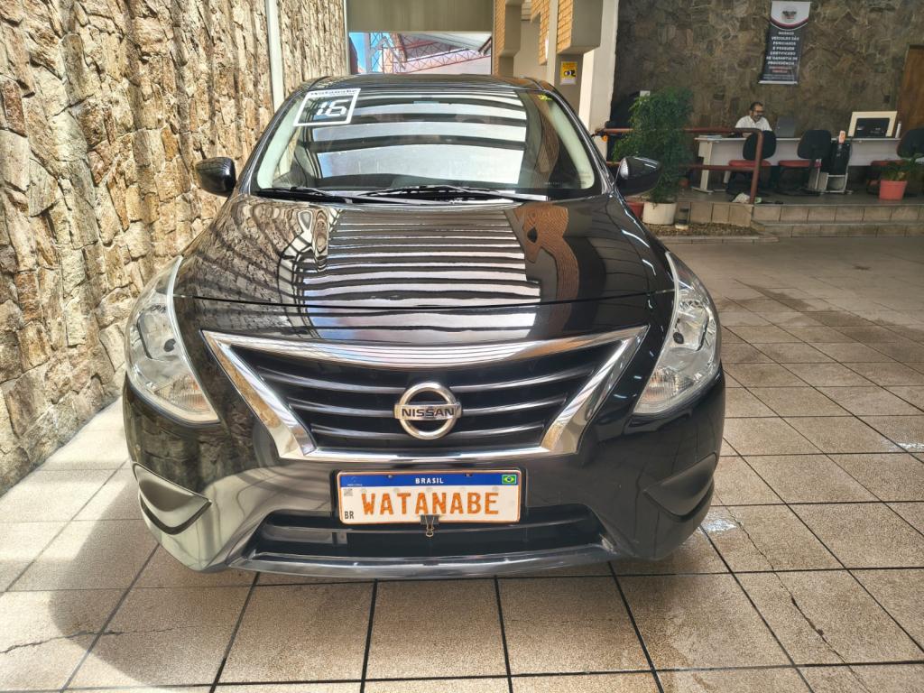 NISSAN Versa Sedan - Foto