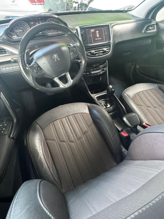 PEUGEOT 2008 - Foto