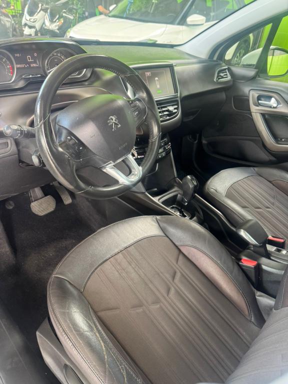PEUGEOT 2008 - Foto