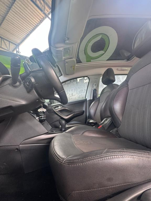 PEUGEOT 2008 - Foto