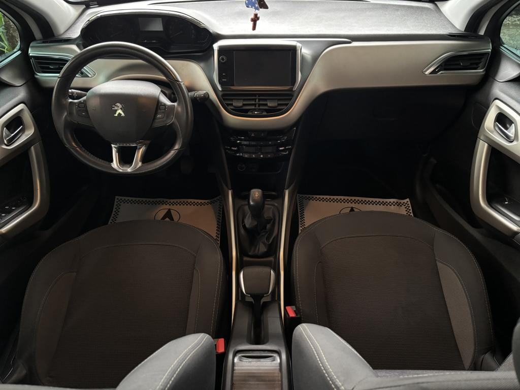 PEUGEOT 2008 - Foto