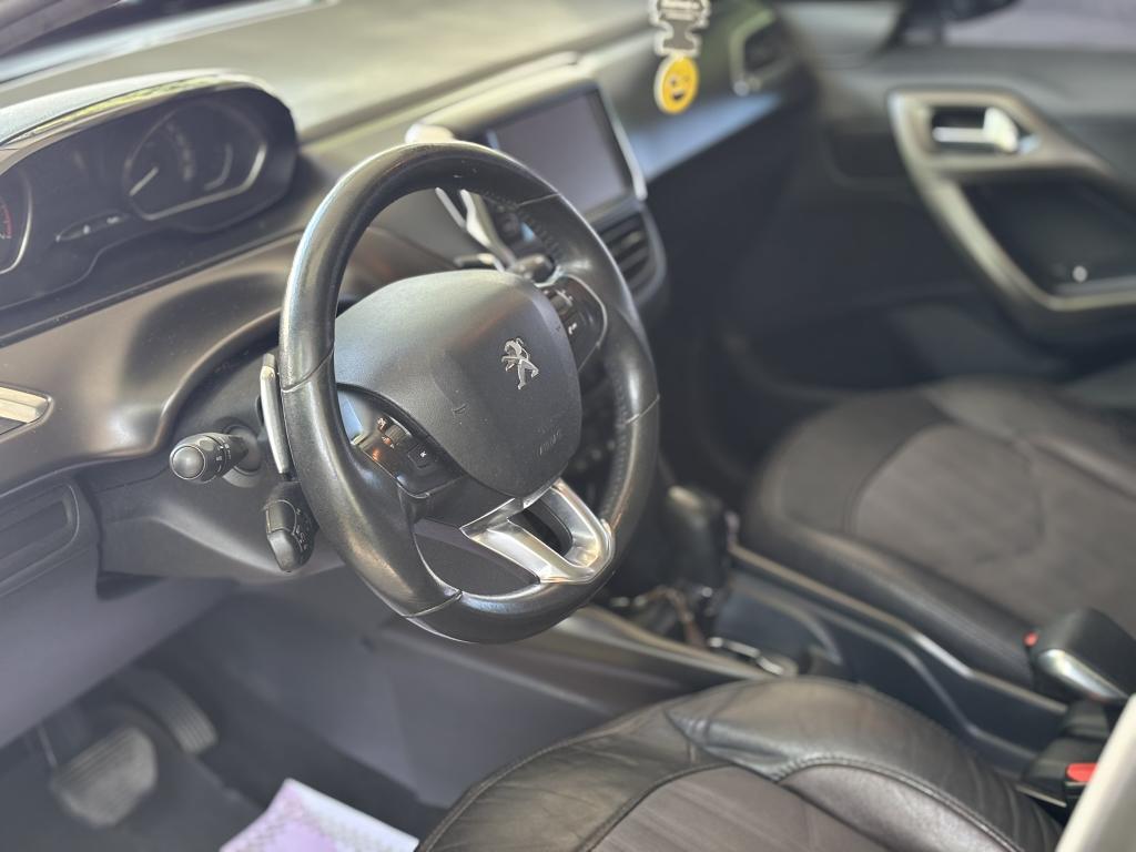 PEUGEOT 2008 - Foto