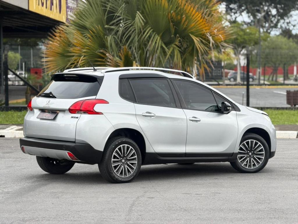 PEUGEOT 2008 - Foto