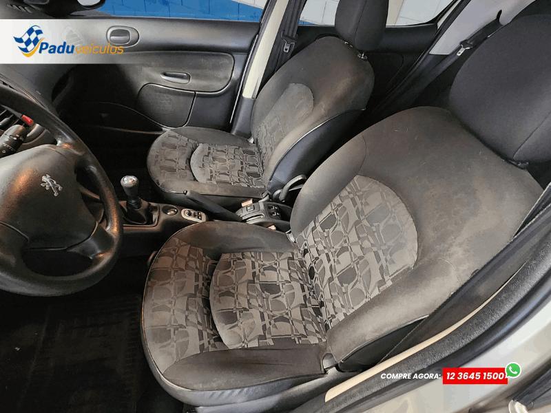 PEUGEOT 207 Hatch - Foto
