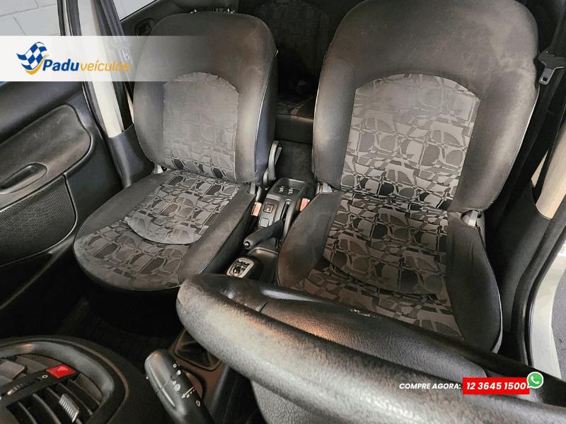 PEUGEOT 207 Hatch - Foto
